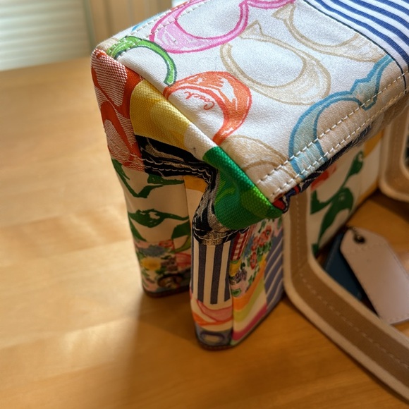 💕✨Gorgeous vintage Y2K coach Hampton patchwork weekend tote bag! 🌸🩵💕🌟 - Picture 9 of 16